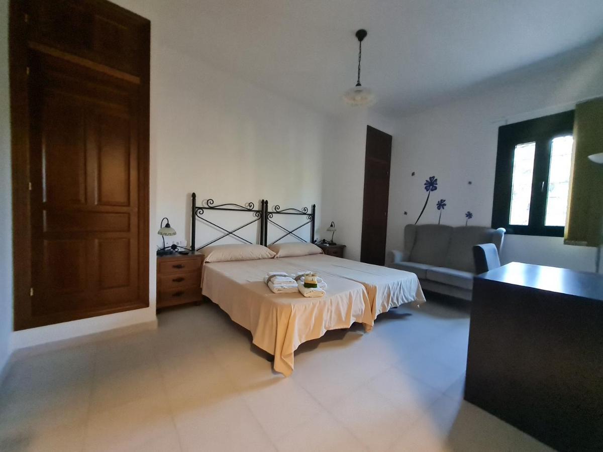 Hostal Rural De Cuadros Bedmar y Garciez Bagian luar foto