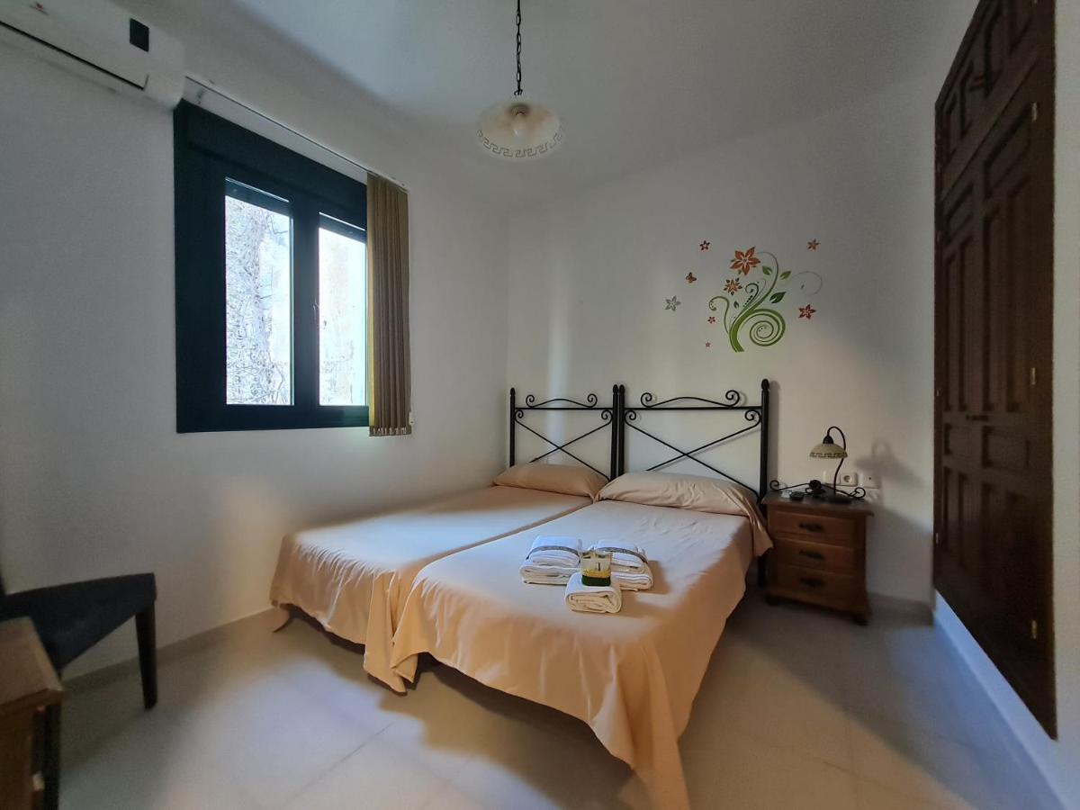 Hostal Rural De Cuadros Bedmar y Garciez Bagian luar foto