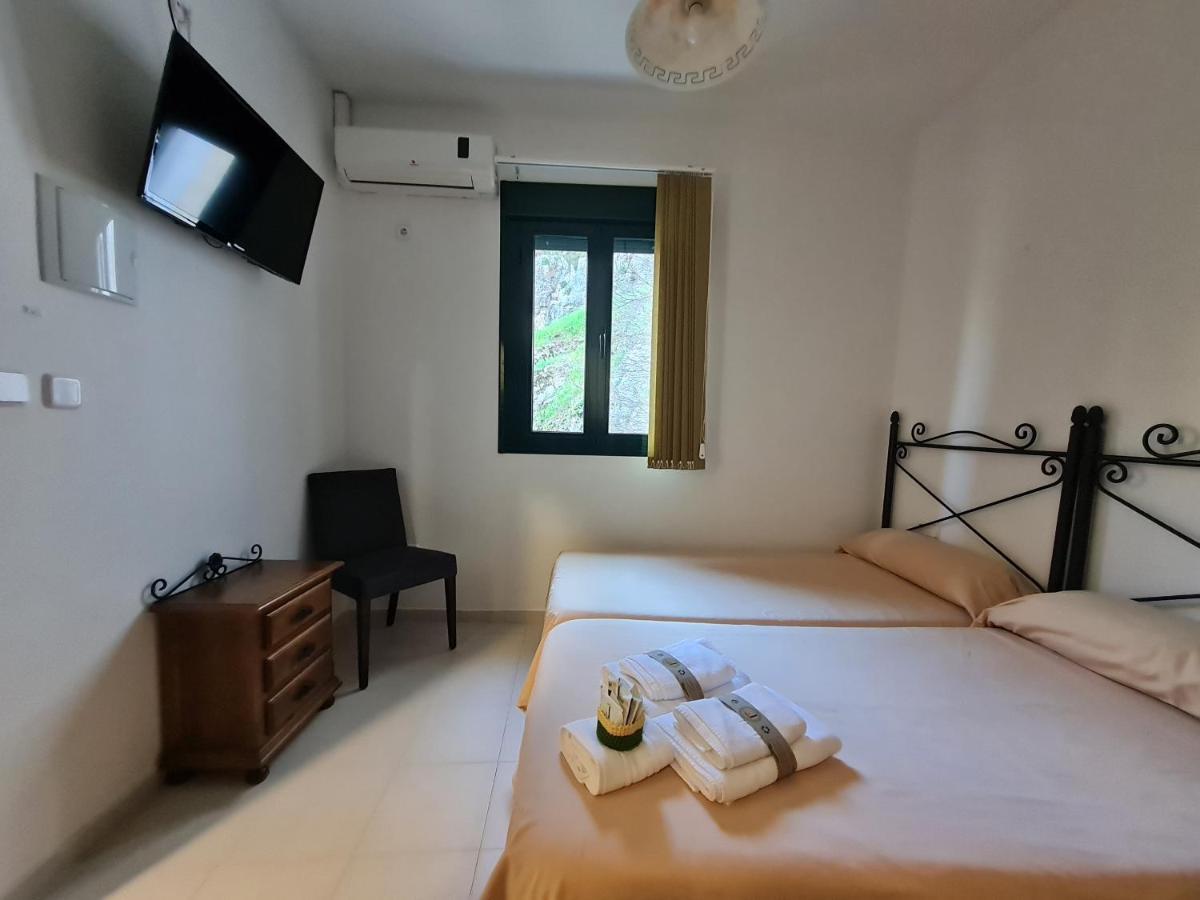Hostal Rural De Cuadros Bedmar y Garciez Bagian luar foto